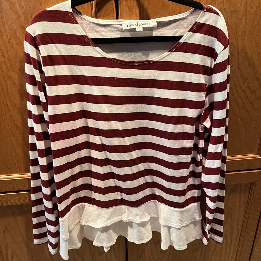 GUC striped Flying Colors top with ruffle bottom detail Sz L